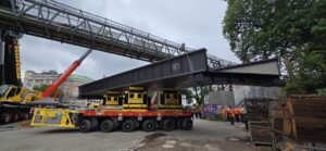 Brückenmontage mit SPMT und Hubsystem von Hüffermann